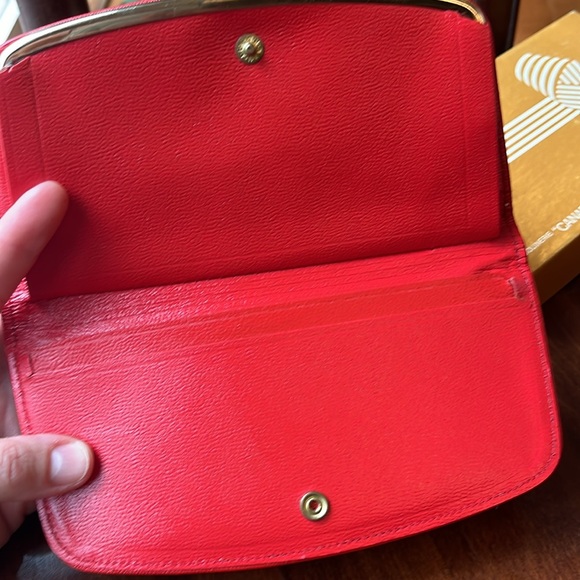 Stunning Red Leather Wallet - Picture 6 of 11